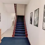 La Promenade & 4*