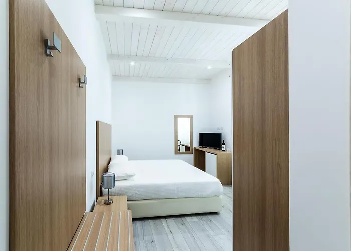 La Promenade Rooms&suites Pensión 4*