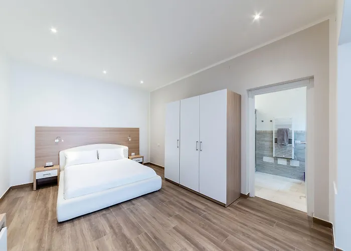 La Promenade Rooms&suites Pensión