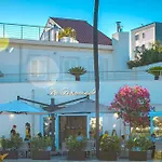 La Promenade & אולביה