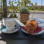 בית הארחה La Promenade & אולביה