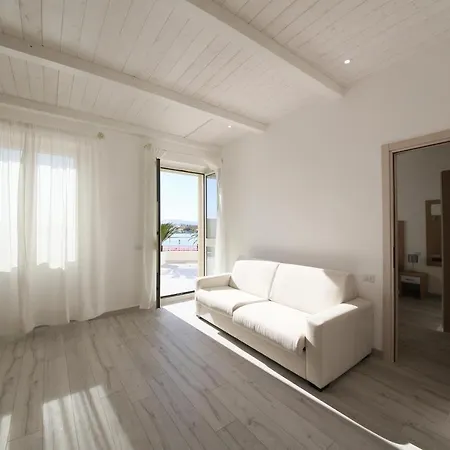 La Promenade & Affittacamere 4*