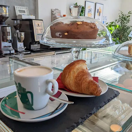 La Promenade & Guest house 4*