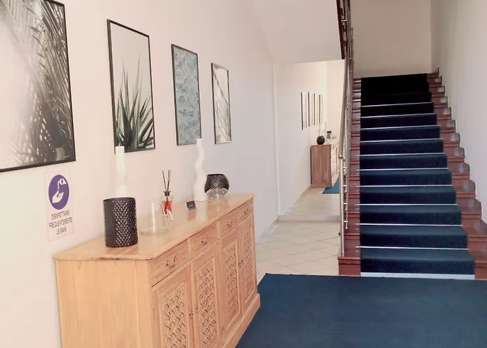 Konukevi La Promenade &