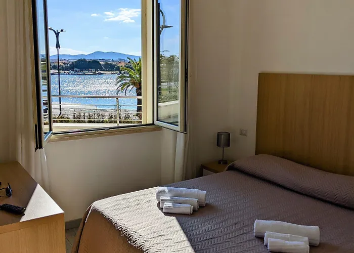 La Promenade & Konukevi 4*